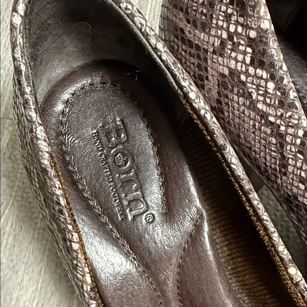 Born Women's Brown Snake Print Shoes Size 6.5